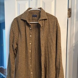 Men's Brown Plaid Button-Up Shirt
